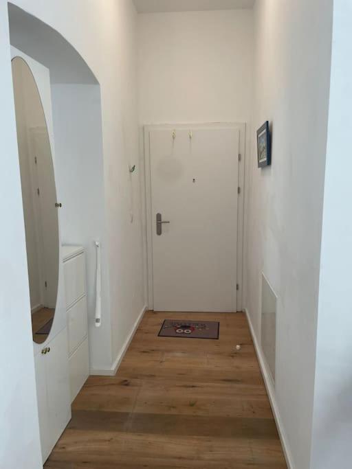 Stilvolle Mit Terrasse/garten Appartement *