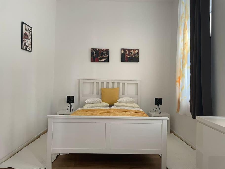 Stilvolle Mit Terrasse/garten Appartement *